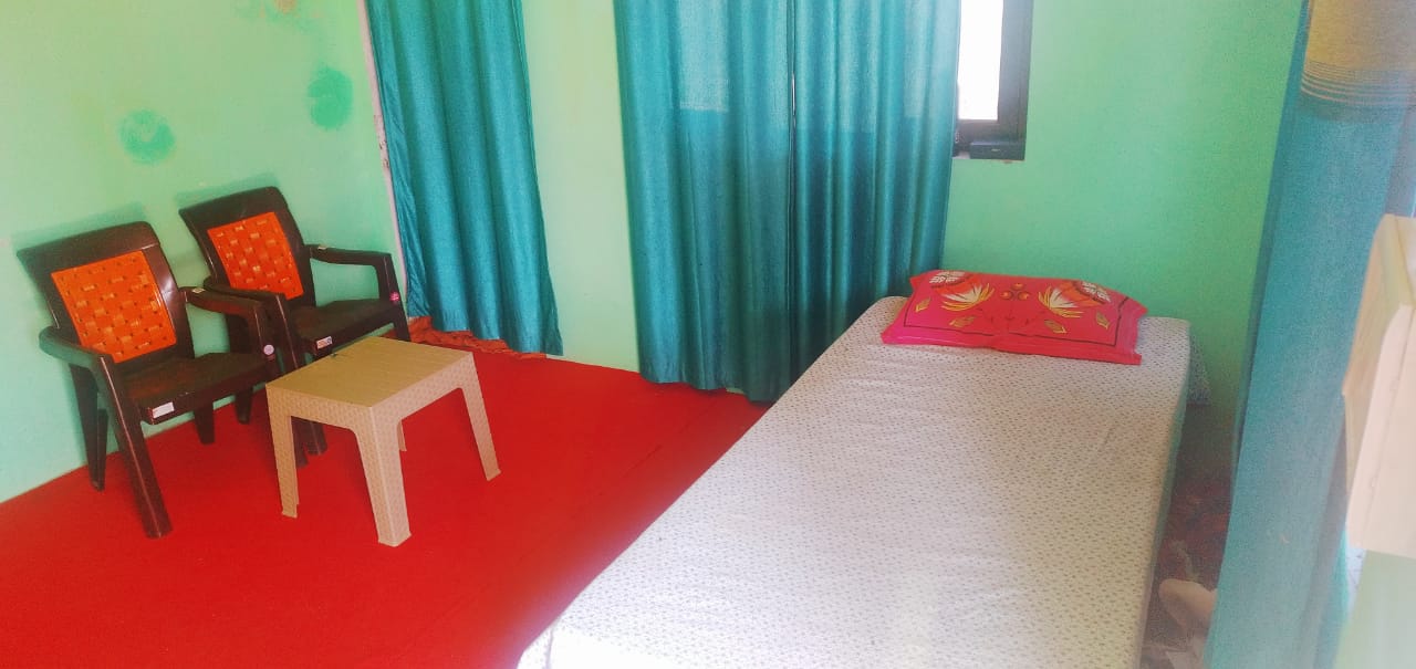 White peak homestay, Khirsu, Uttarakhand