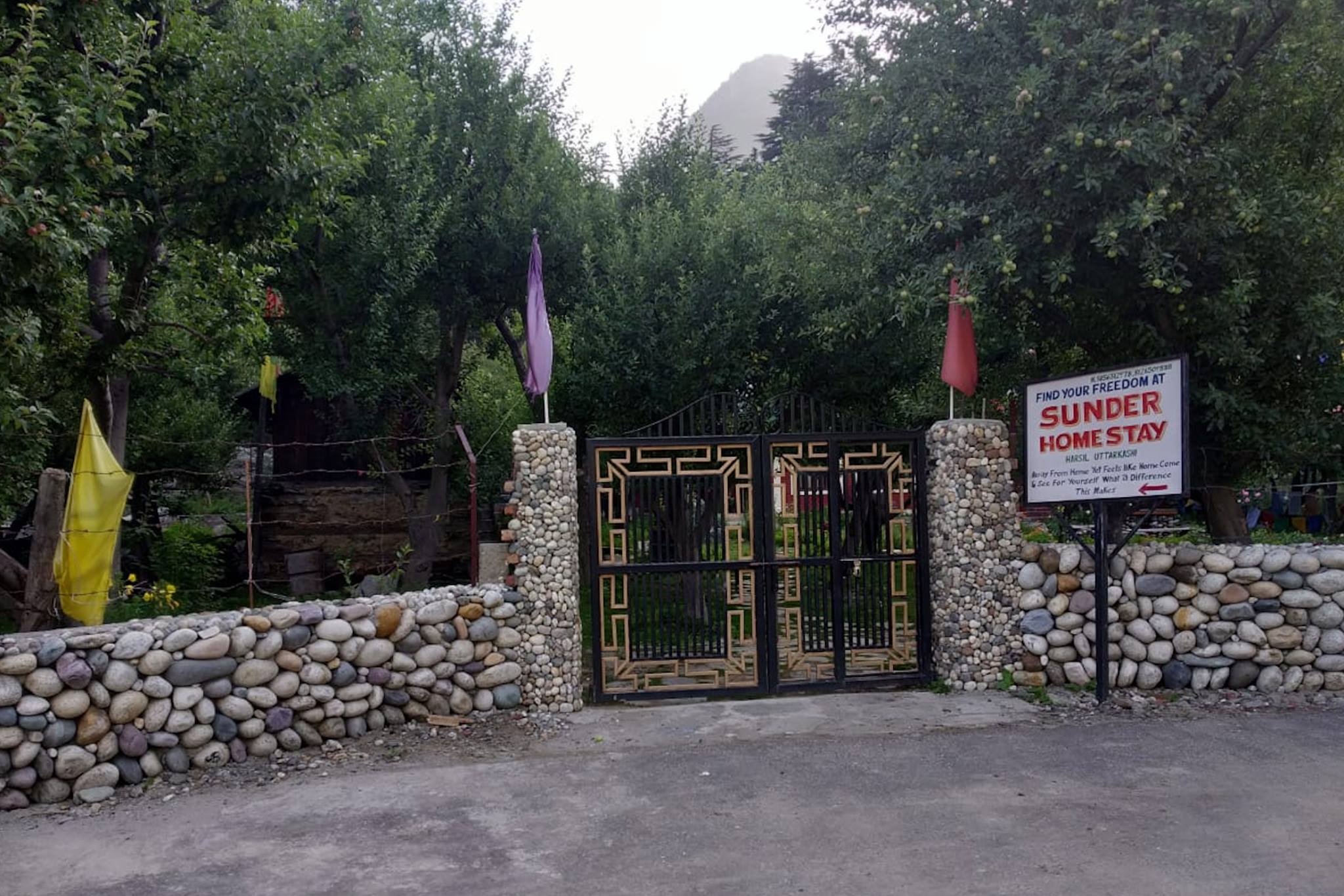 Sunder Homestay Gangotri